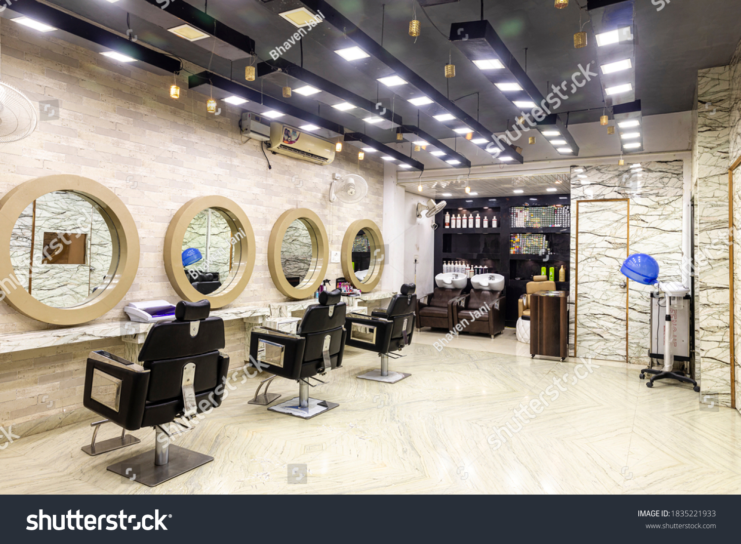 Beauty Parlour
